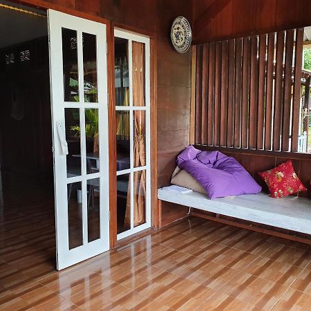Amban Beach House Manokwari Eksteriør billede