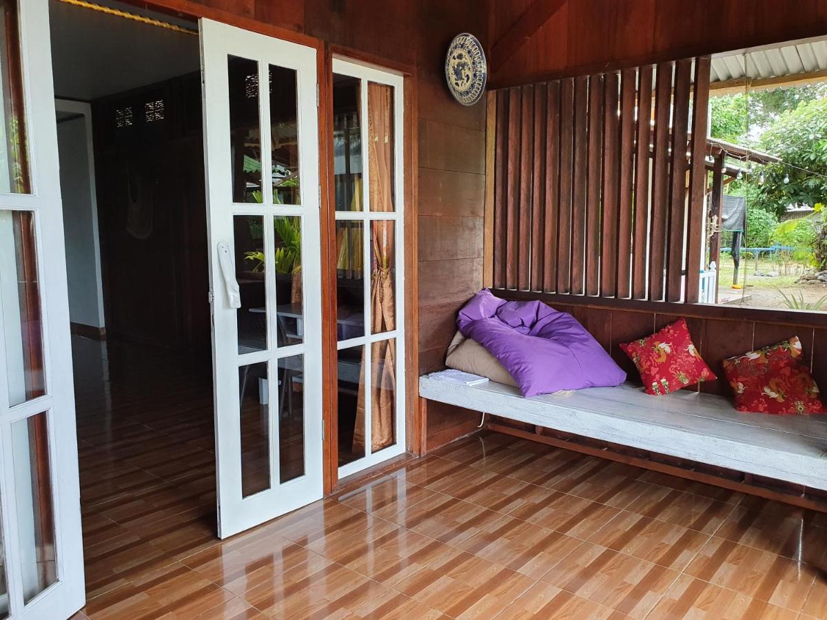 Amban Beach House Manokwari Eksteriør billede