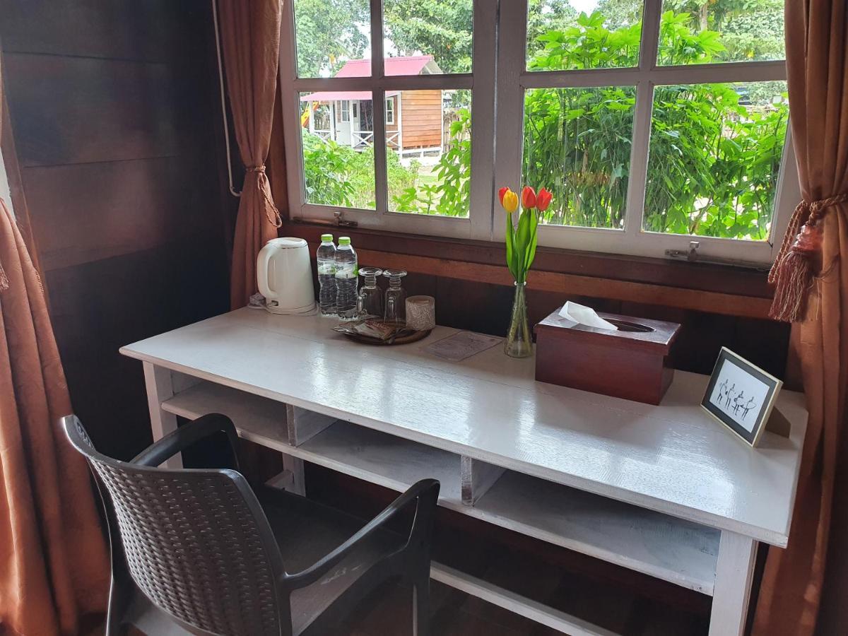 Amban Beach House Manokwari Eksteriør billede