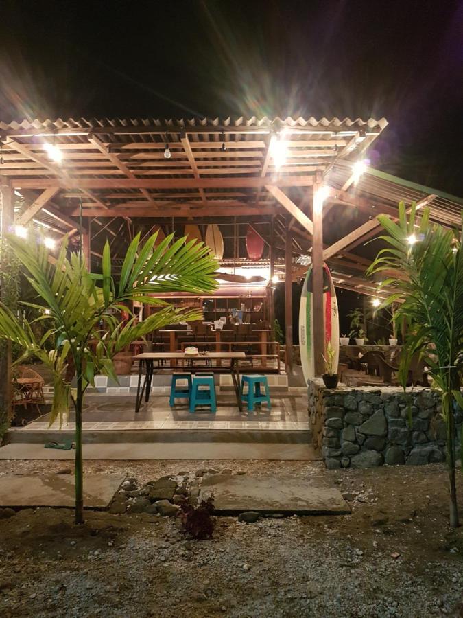Amban Beach House Manokwari Eksteriør billede